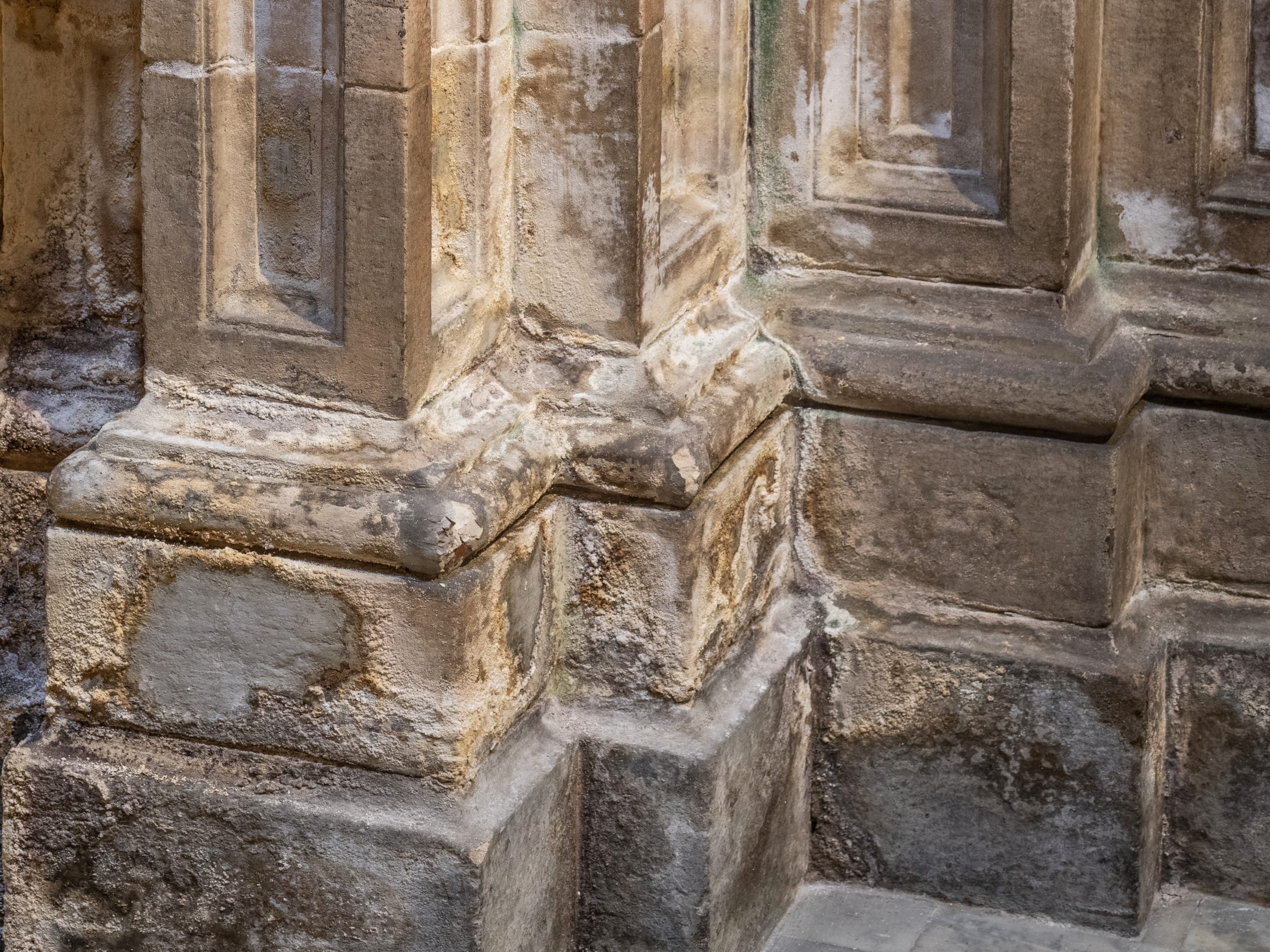 Detalle arquitectónico de la capilla