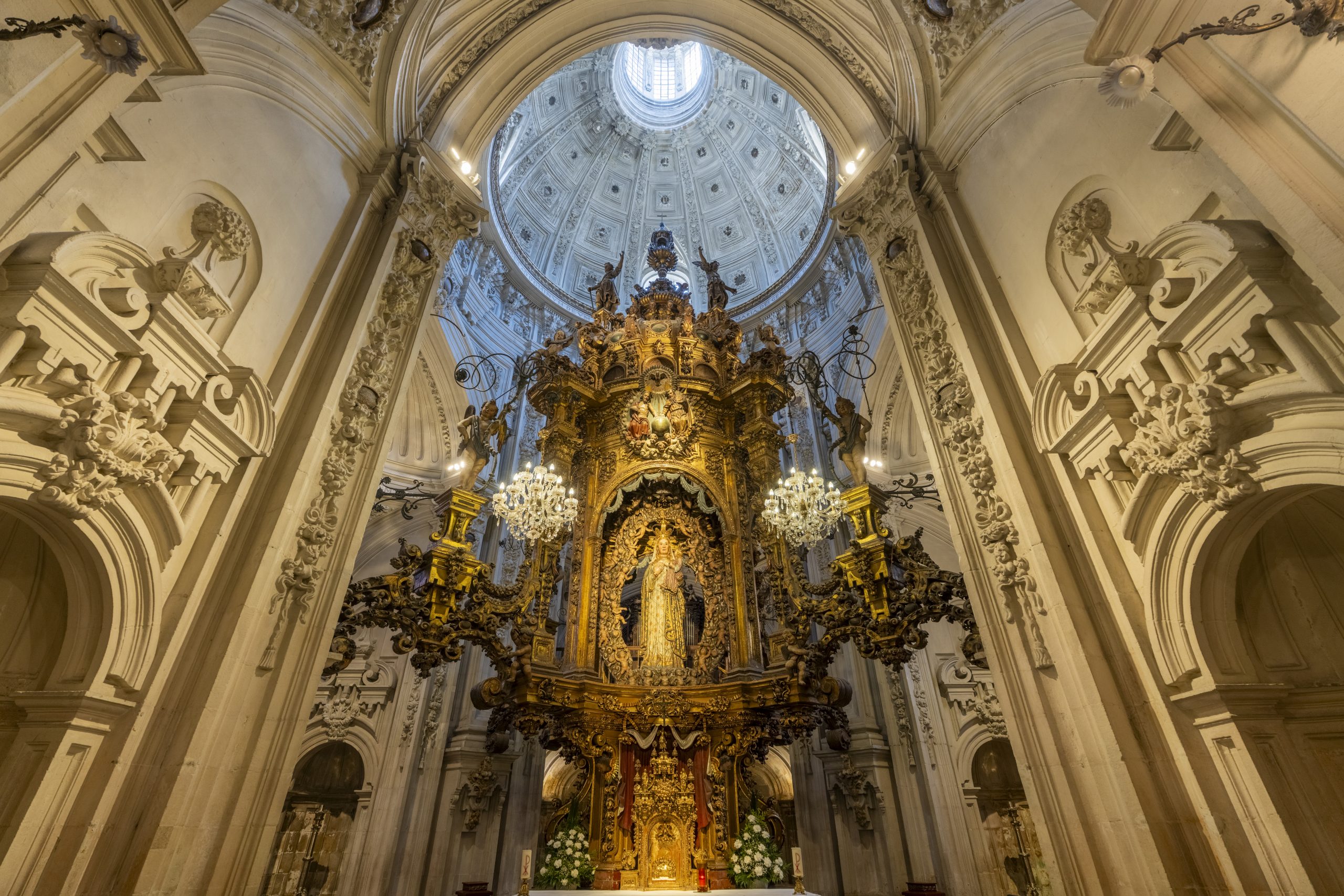 Detalle de la Virgen de los Ojos Grandes
